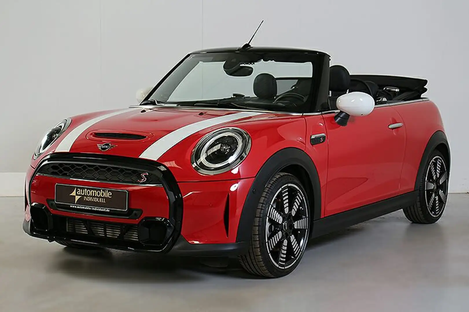 MINI Cooper S Cabrio Younique Trim DKG Navi HuD H&K Rot - 2