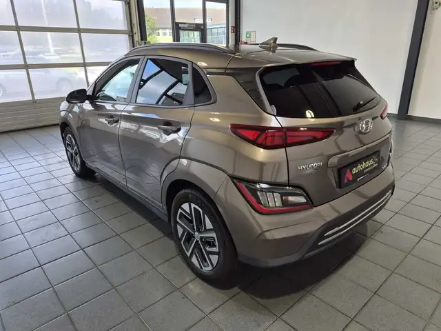 Hyundai Kona view 4