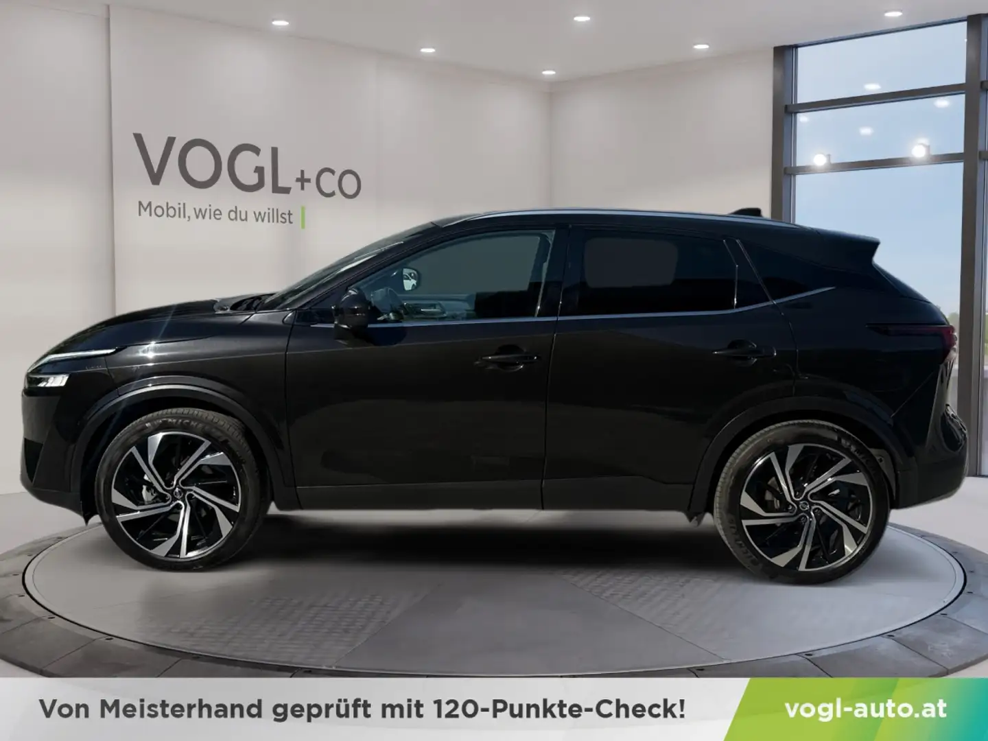 Nissan Qashqai 1,3 DIG-T MHEV 4x4 Tekna Aut. Schwarz - 2