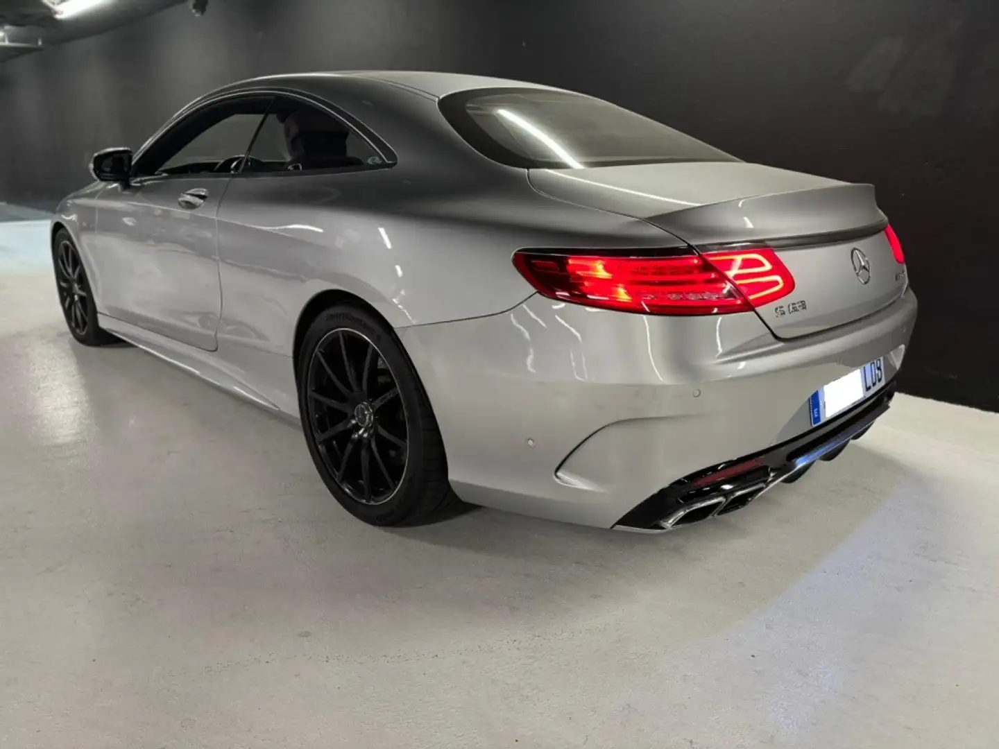 Mercedes-Benz S 63 AMG Coupé 4Matic Aut. Grau - 2