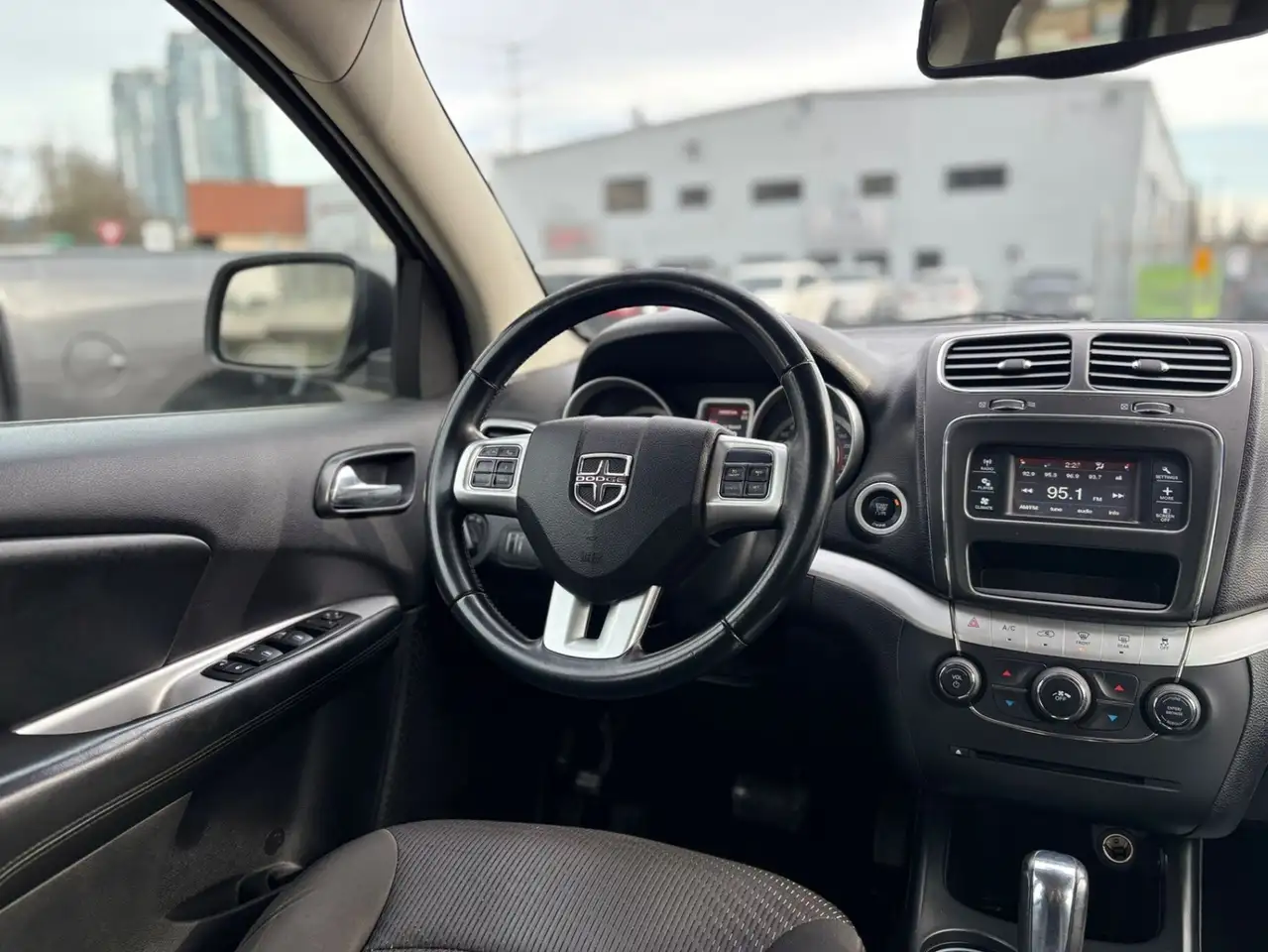 Dodge Journey снимка Dodge Journey