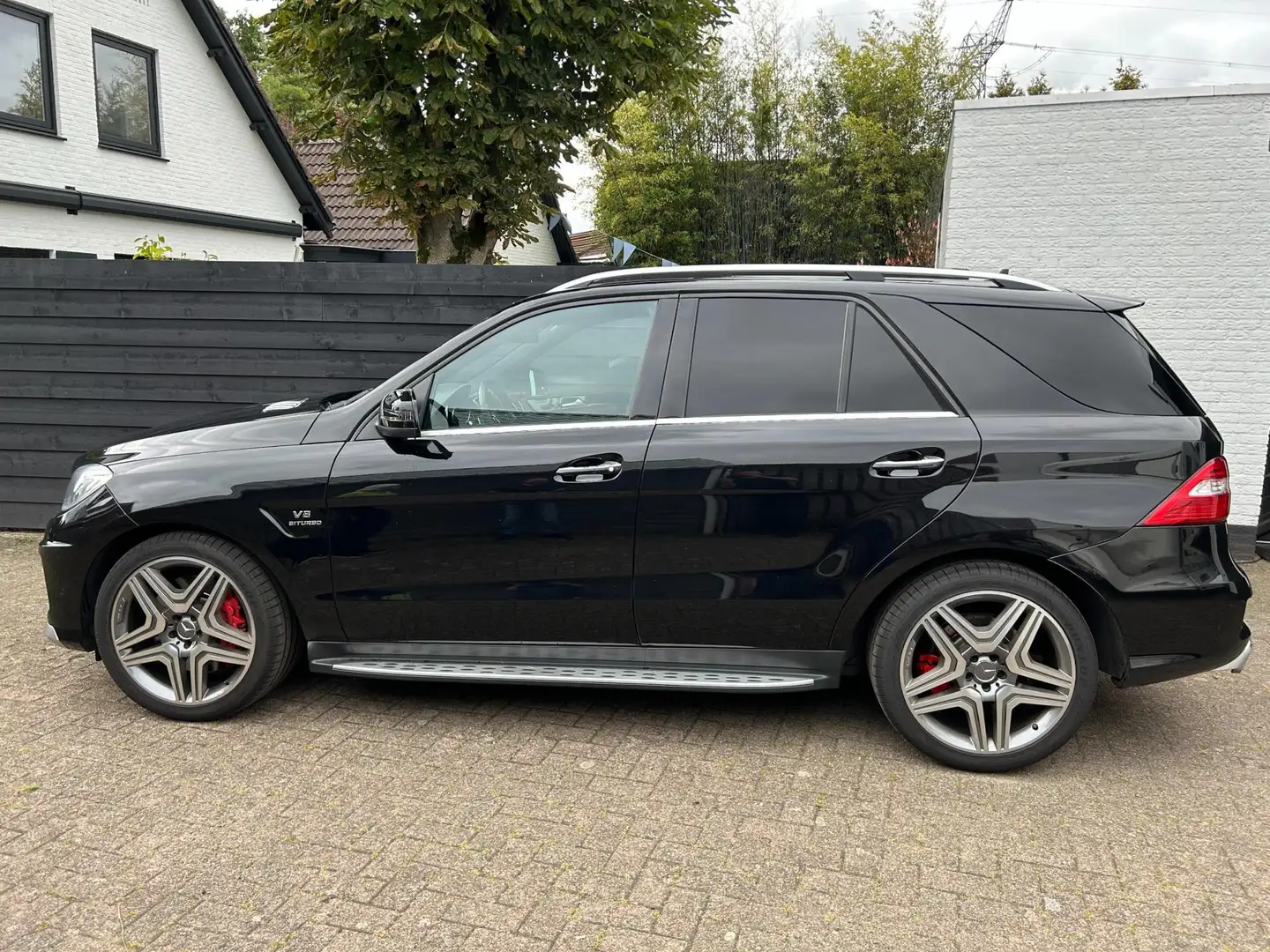Mercedes-Benz ML 63 AMG BRABUS B63 S Zwart - 2