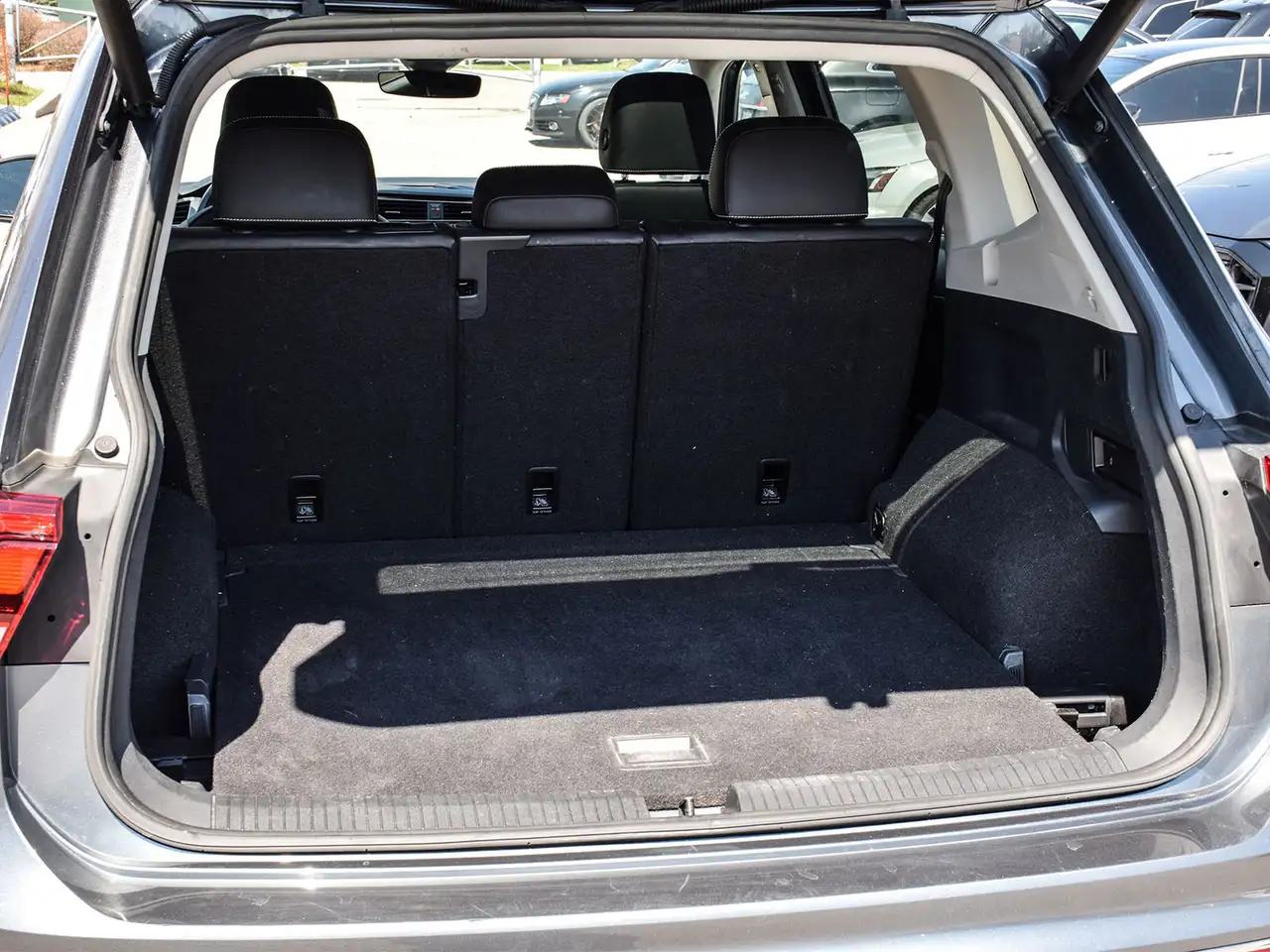 Volkswagen Tiguan снимка Volkswagen Tiguan