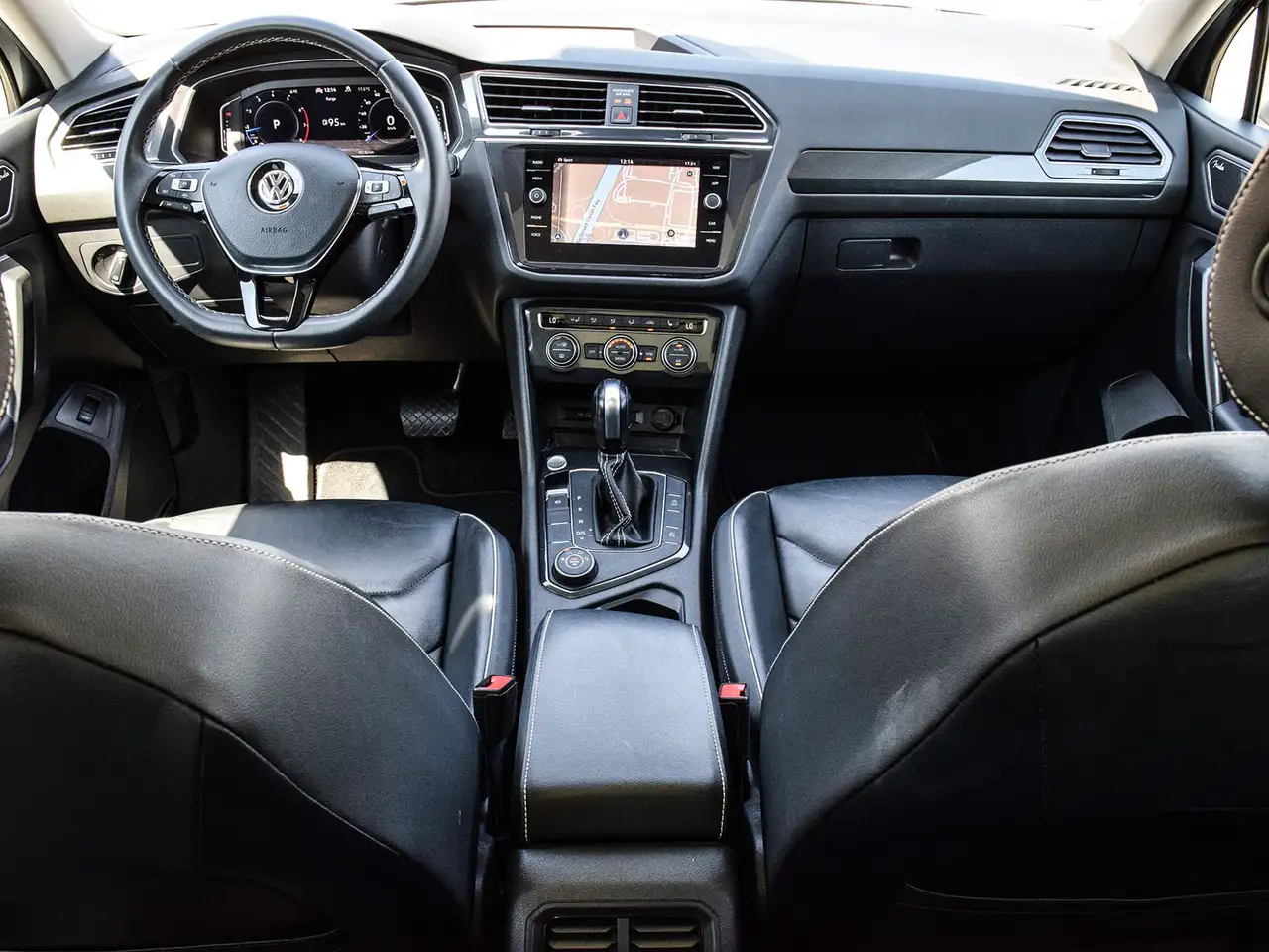 Volkswagen Tiguan снимка Volkswagen Tiguan