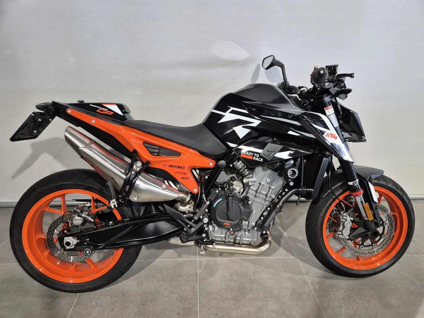 KTM 890 Duke GP Oranje - 1