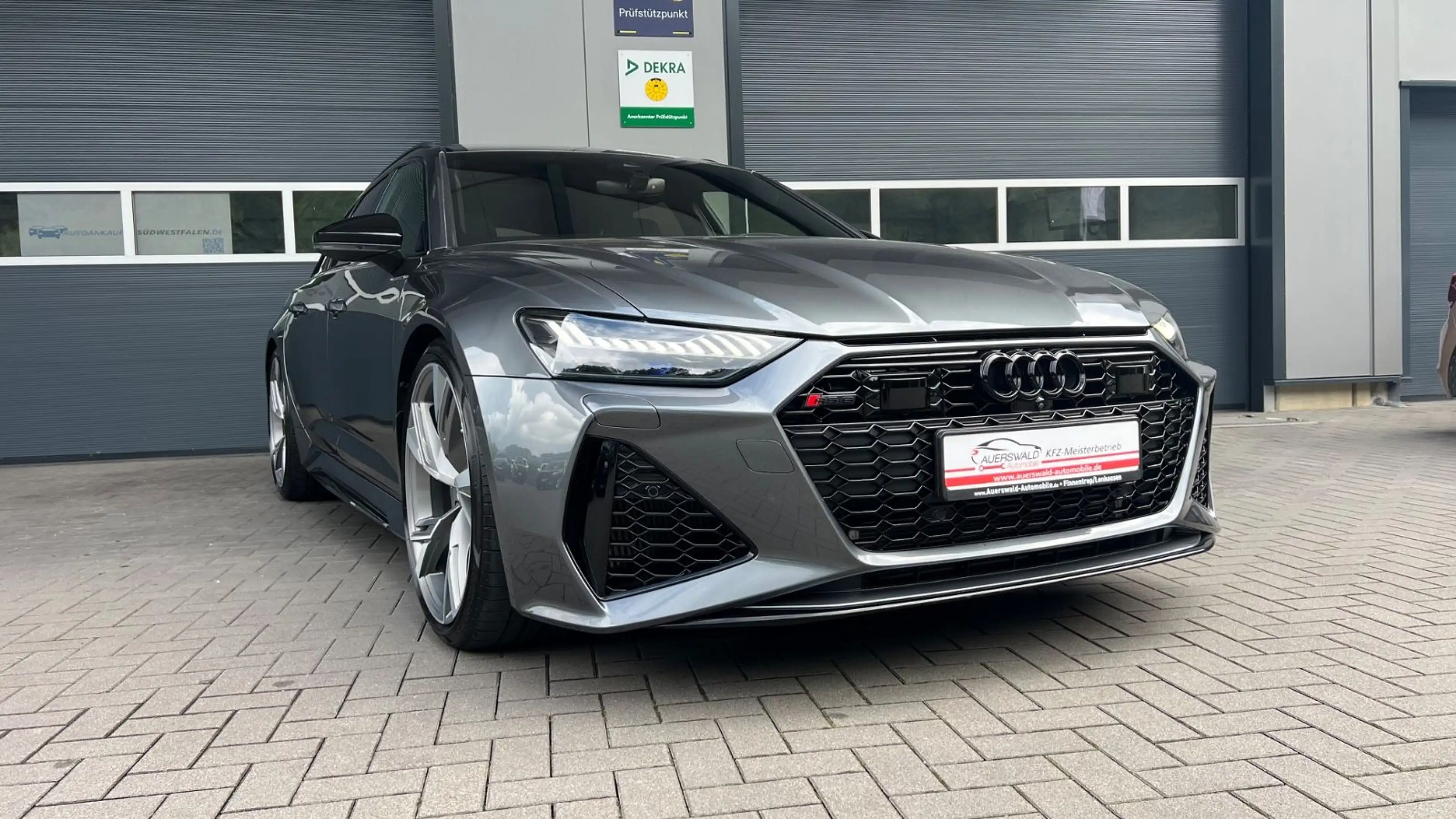 Audi RS6 Avant dyn* Pano * Keramik * B&O * HUD * Luft