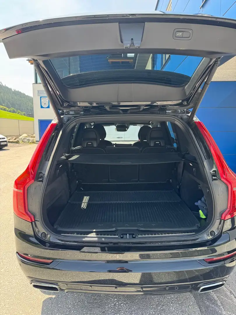 Volvo XC90 XC90 B5 AWD R-Design R-Design Schwarz - 2
