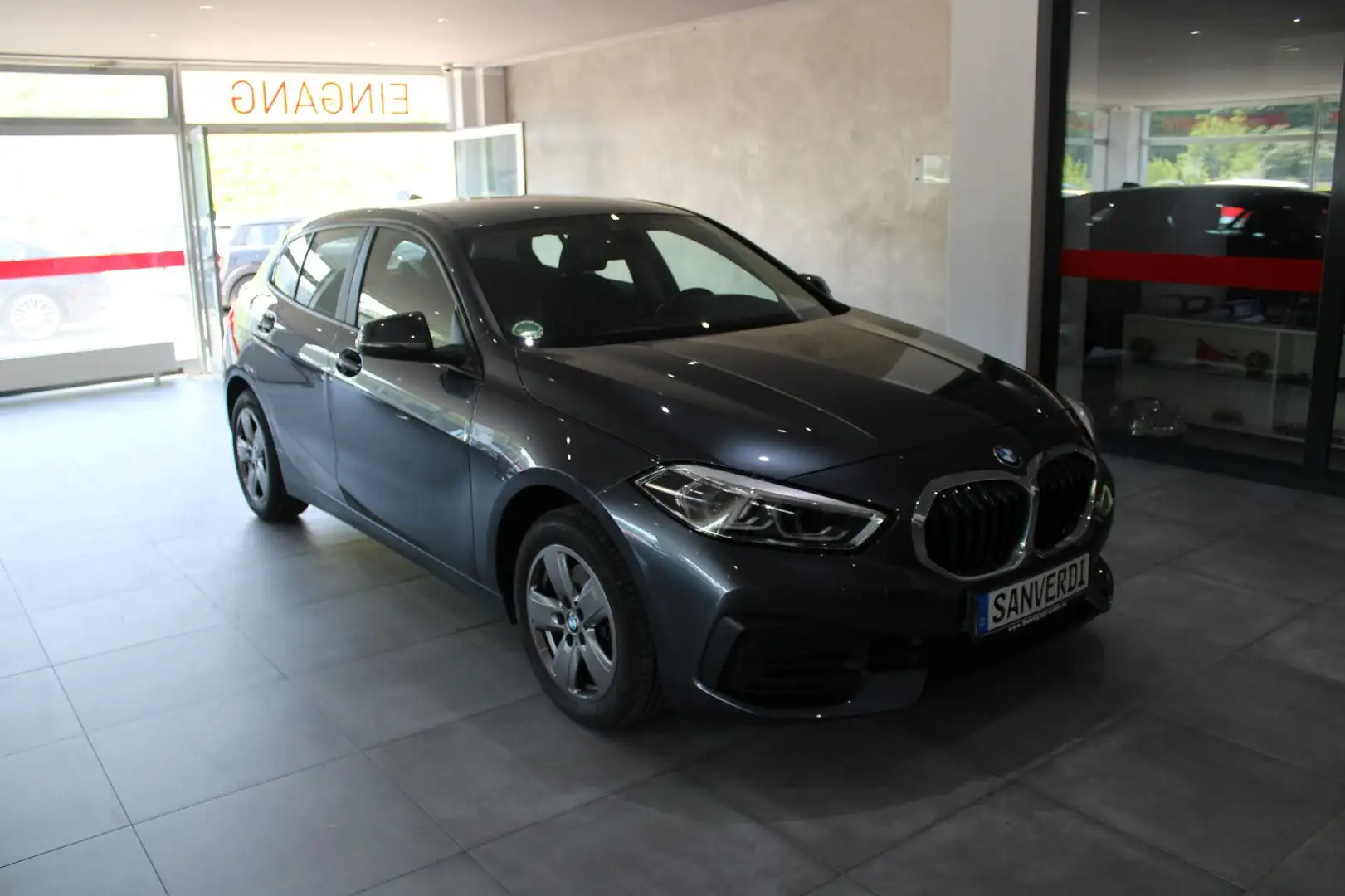 BMW 118 i Advantage NAVI COCKPIT+ LED EURO 6 *I.HAND* Grau - 2