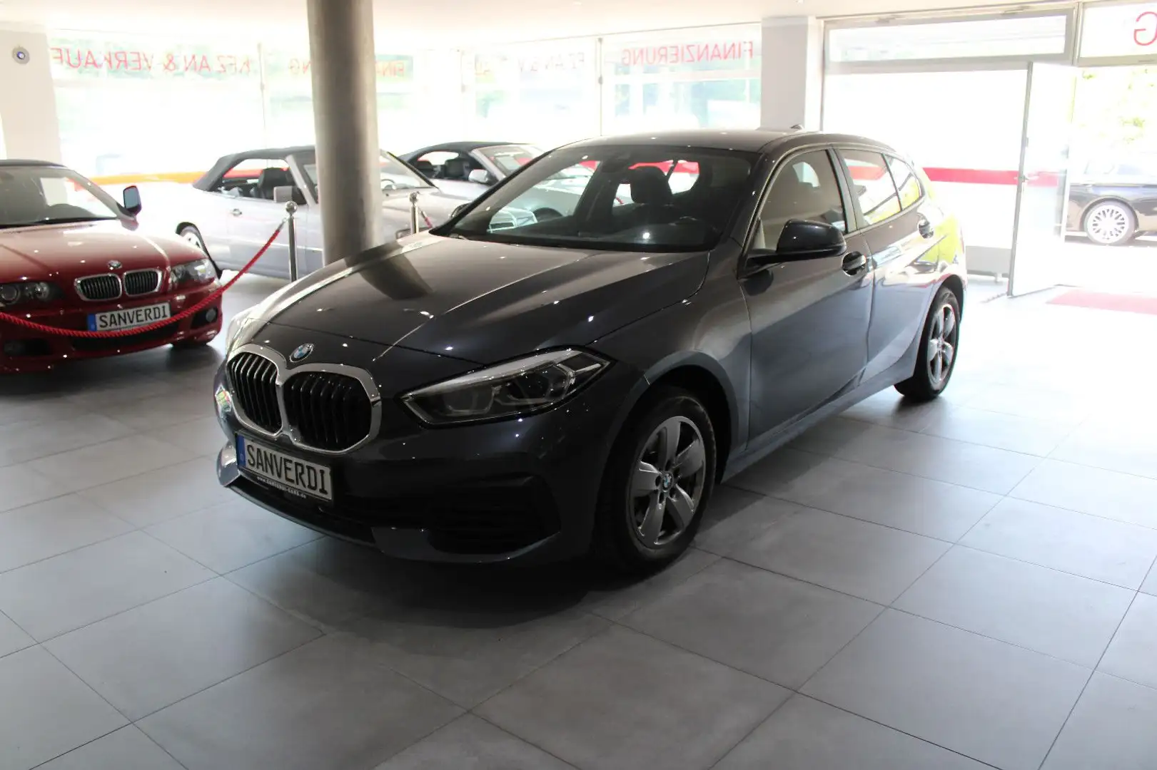 BMW 118 i Advantage NAVI COCKPIT+ LED EURO 6 *I.HAND* Grau - 1