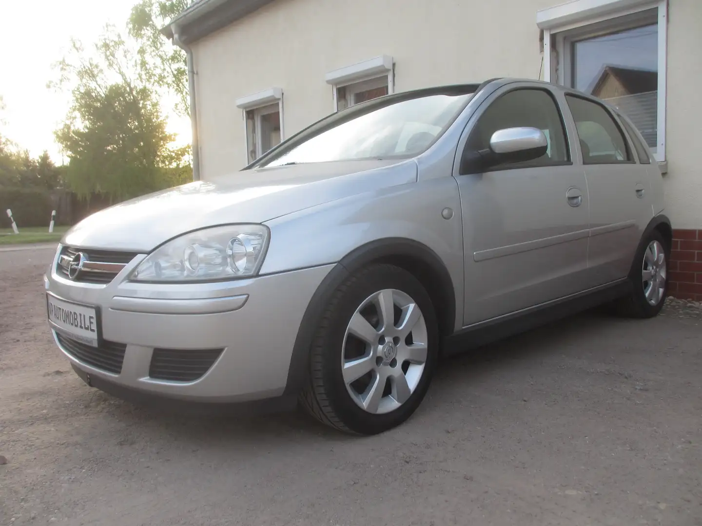 Opel Corsa 1.0 12V.Klima.HU & AU bis 06.2024. Silber - 1