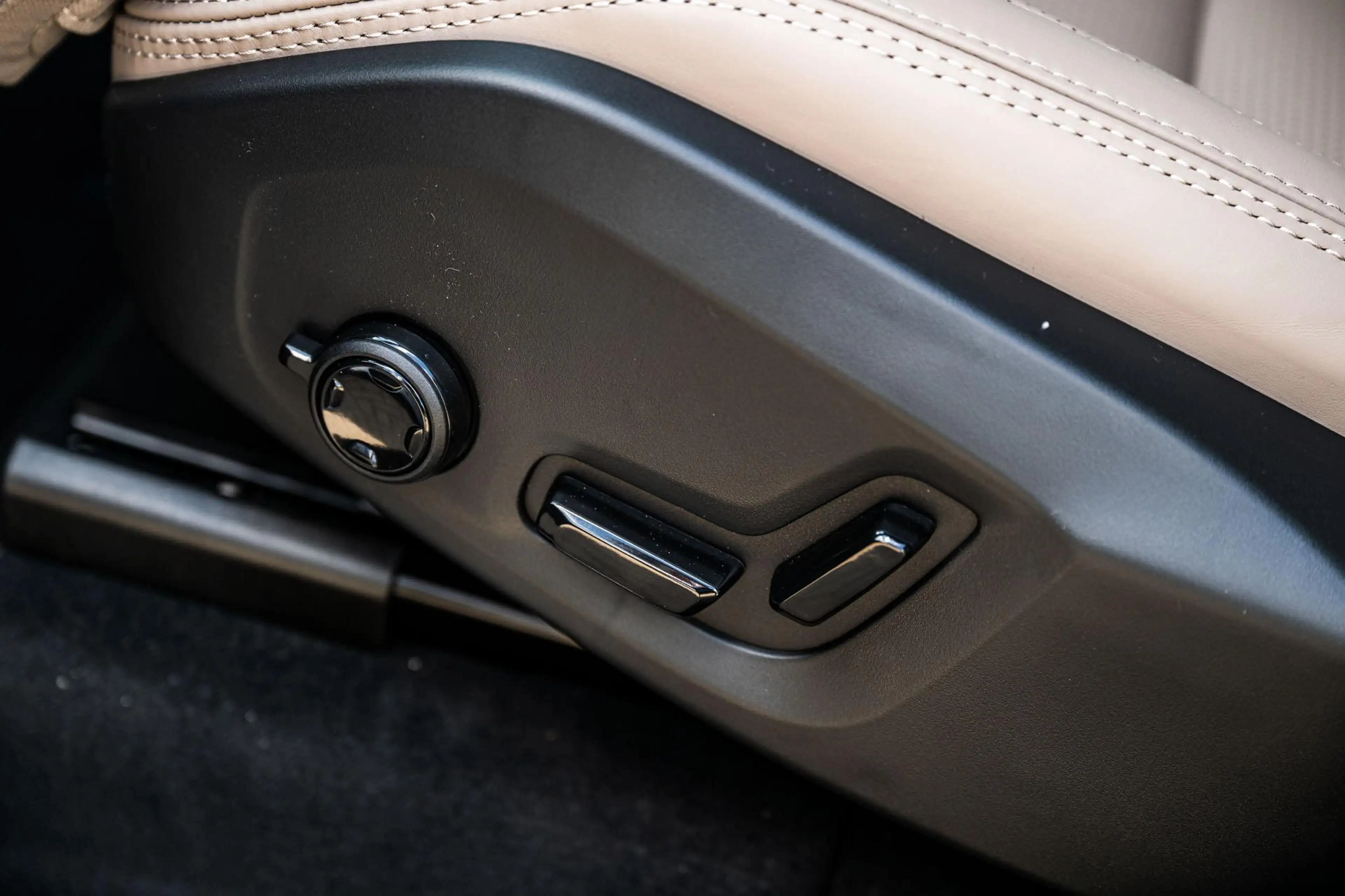 Volvo XC90 2.0 T8 Plug-in hybrid AWD Ultra Dark Executive Edi — photo 8