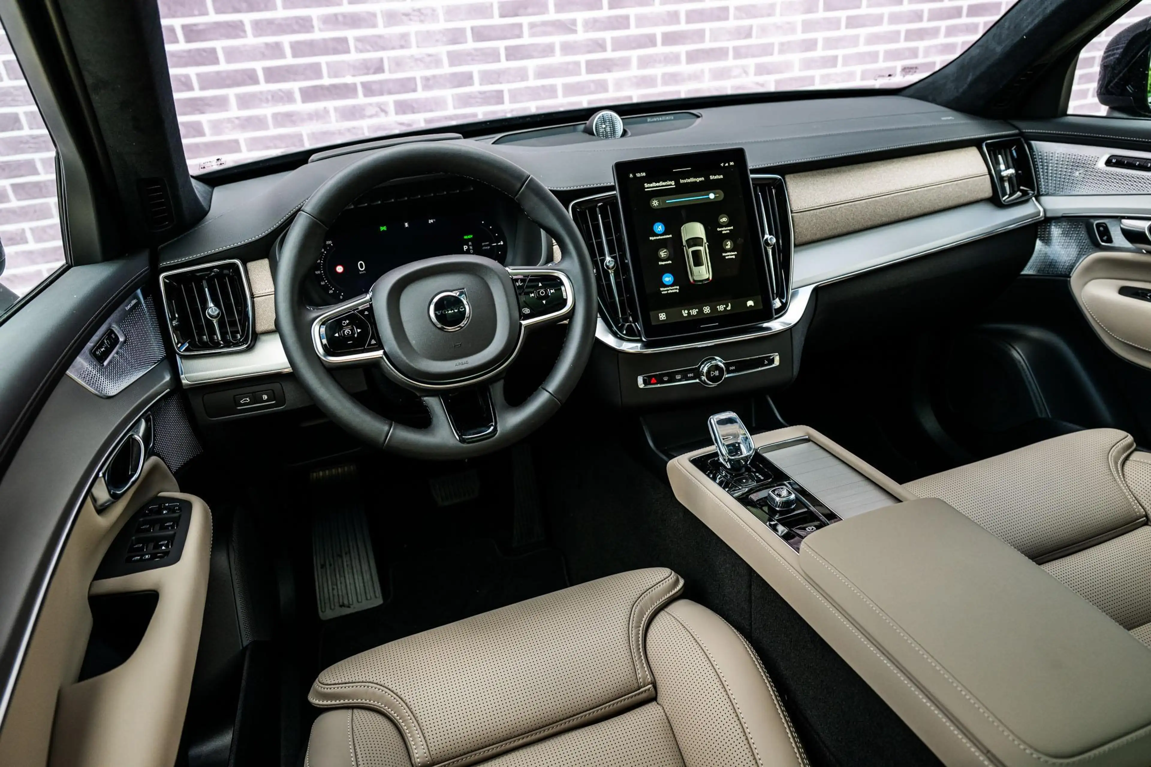 Volvo XC90 2.0 T8 Plug-in hybrid AWD Ultra Dark Executive Edi — photo 12