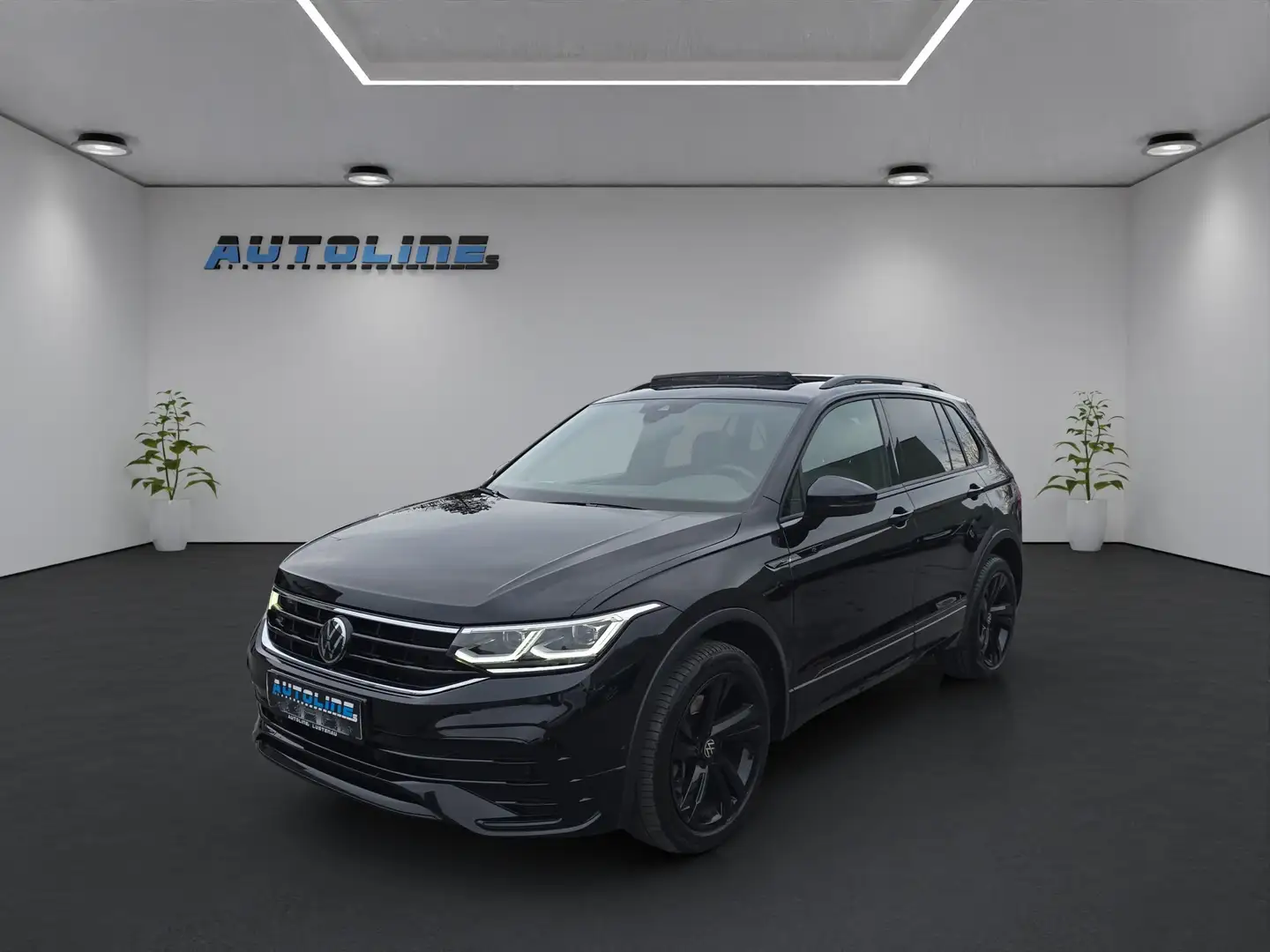 Volkswagen Tiguan R-Line 4Motion *PANO* *LED* *KAM* *LENKRADH* Schwarz - 1