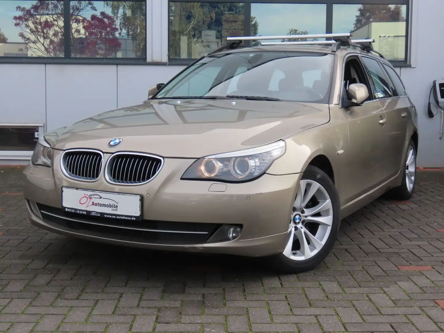 BMW 520 d Touring Autom. Leder Navigation Sitzheizung Or - 2