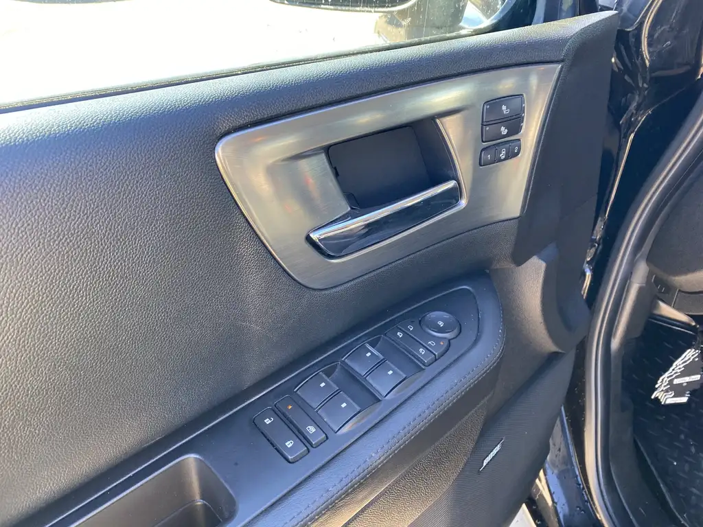 2008 HUMMER H2 SUV | Cruise Control | Heated Seats | Dual Climate — photo 5
