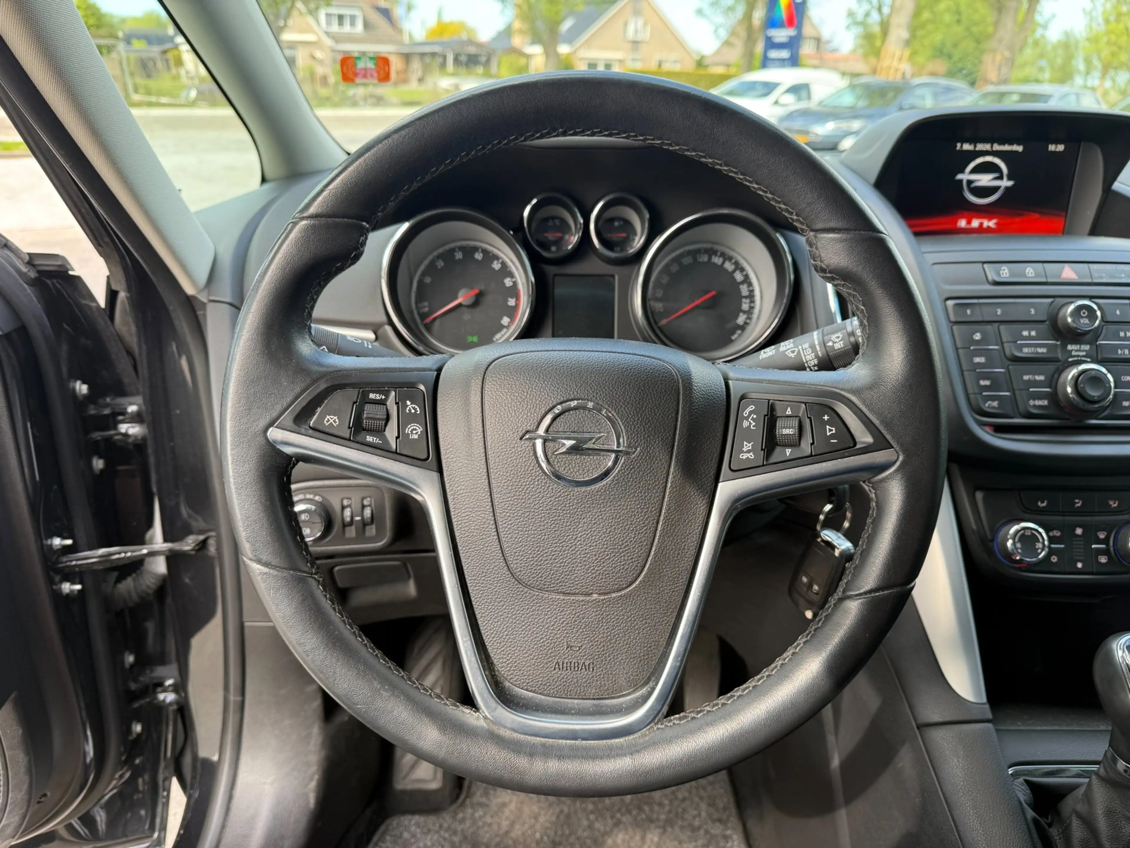 Opel Zafira Tourer 1.4 Cosmo 7p. — photo 11