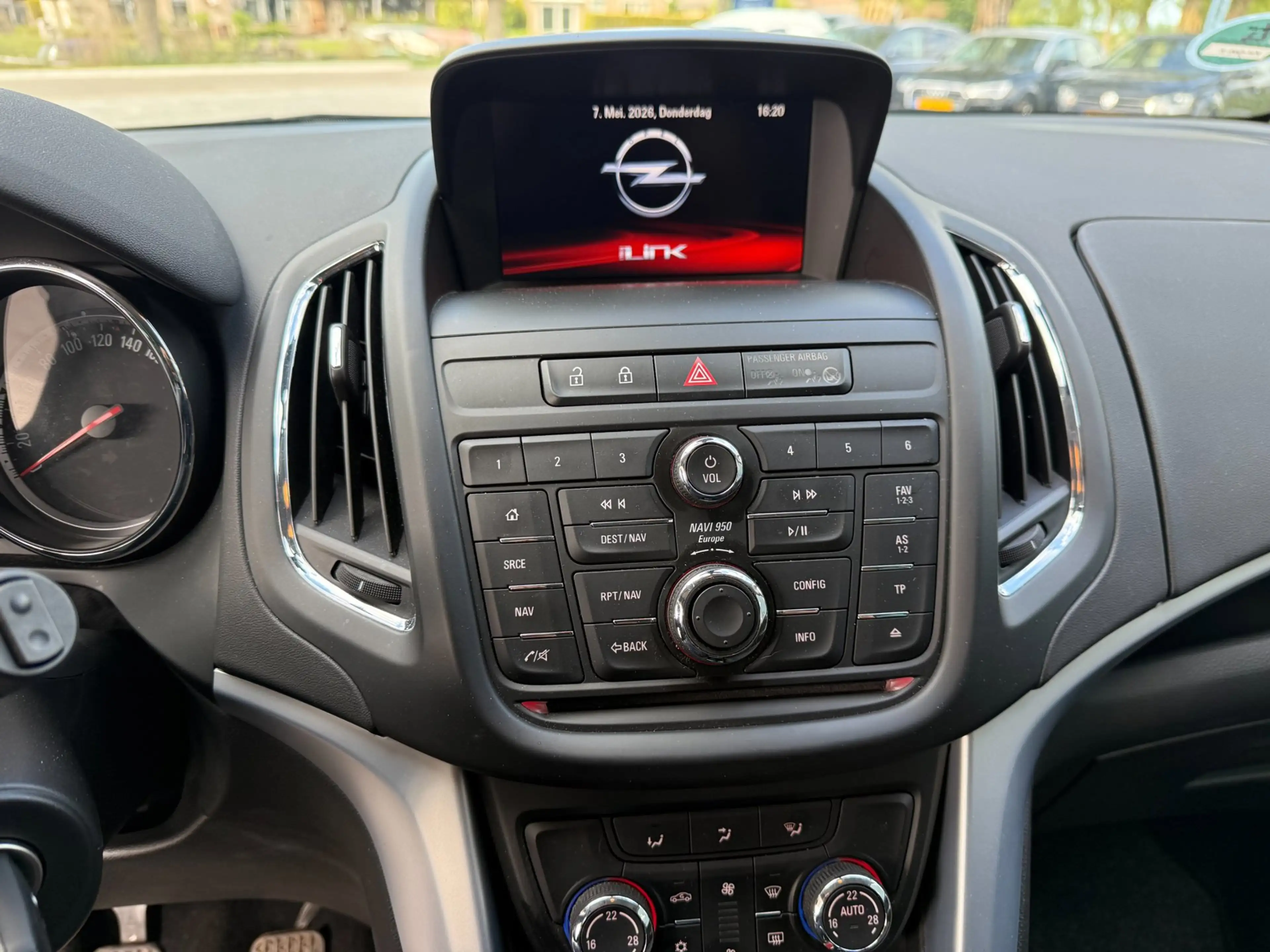 Opel Zafira Tourer 1.4 Cosmo 7p. — photo 12