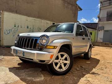 Cherokee III 2002 2.8 crd Limited auto FL