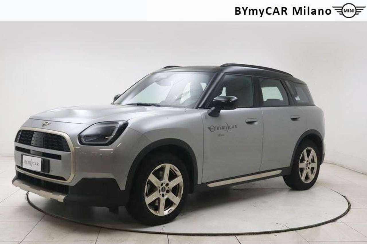 MINI Cooper Countryman Mini 1.5 48V C Favoured auto