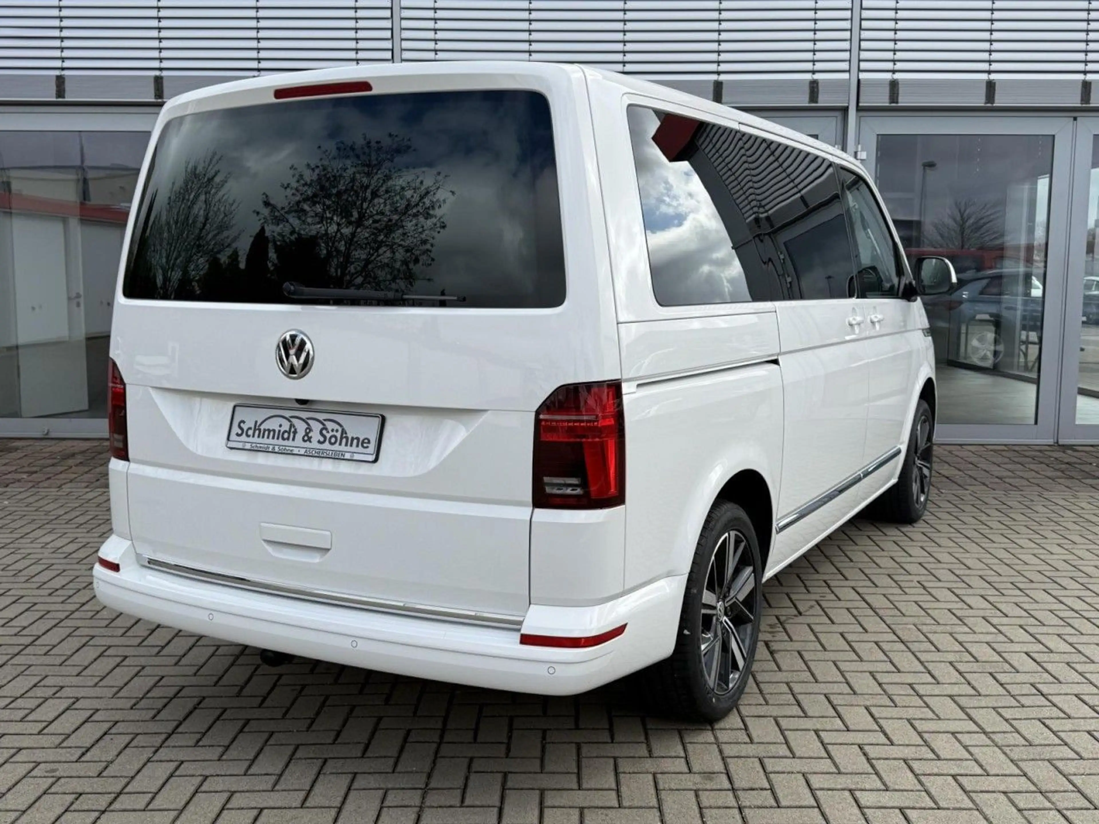 Volkswagen T6.1 Multivan Generation Six 2.0 TDI DSG STHZ Klima Navi — photo 6