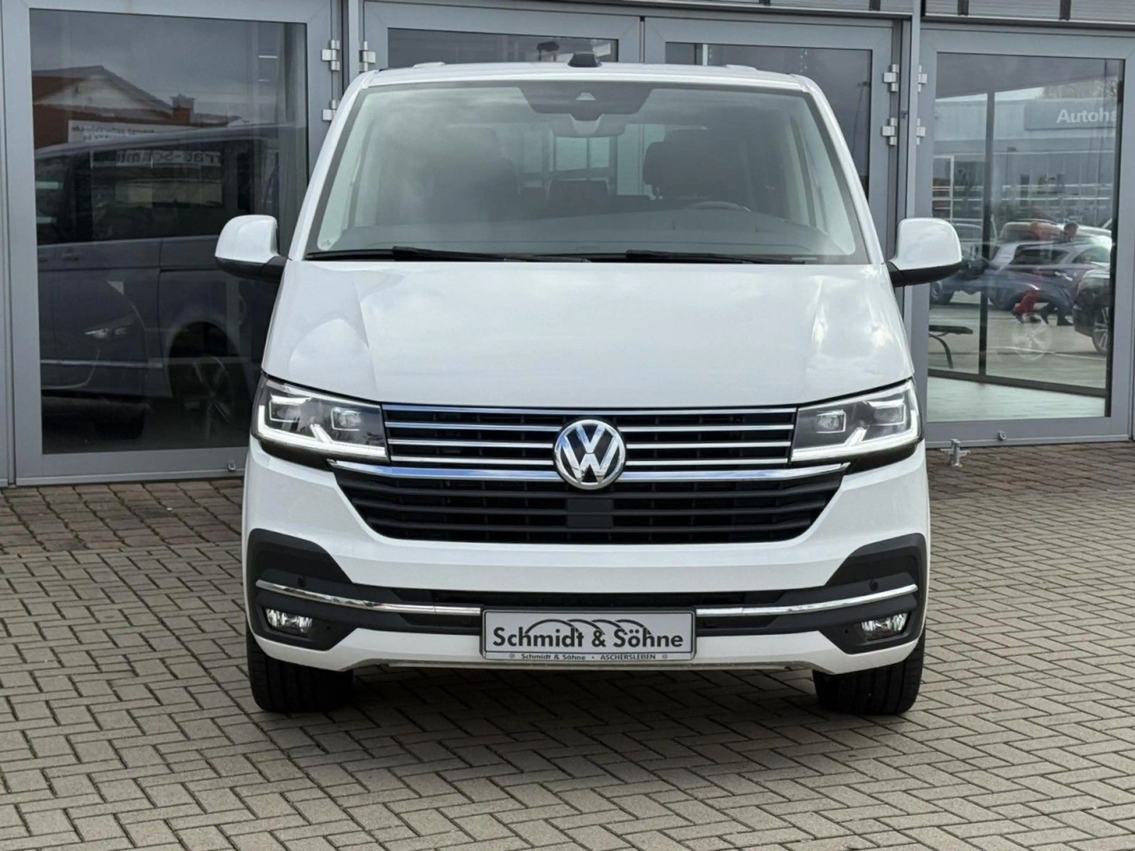 Volkswagen T6.1 Multivan Generation Six 2.0 TDI DSG STHZ Klima Navi — photo 5