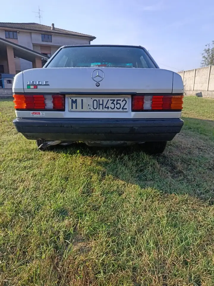 Mercedes-Benz 190 2.0 E 122cv, foto 3