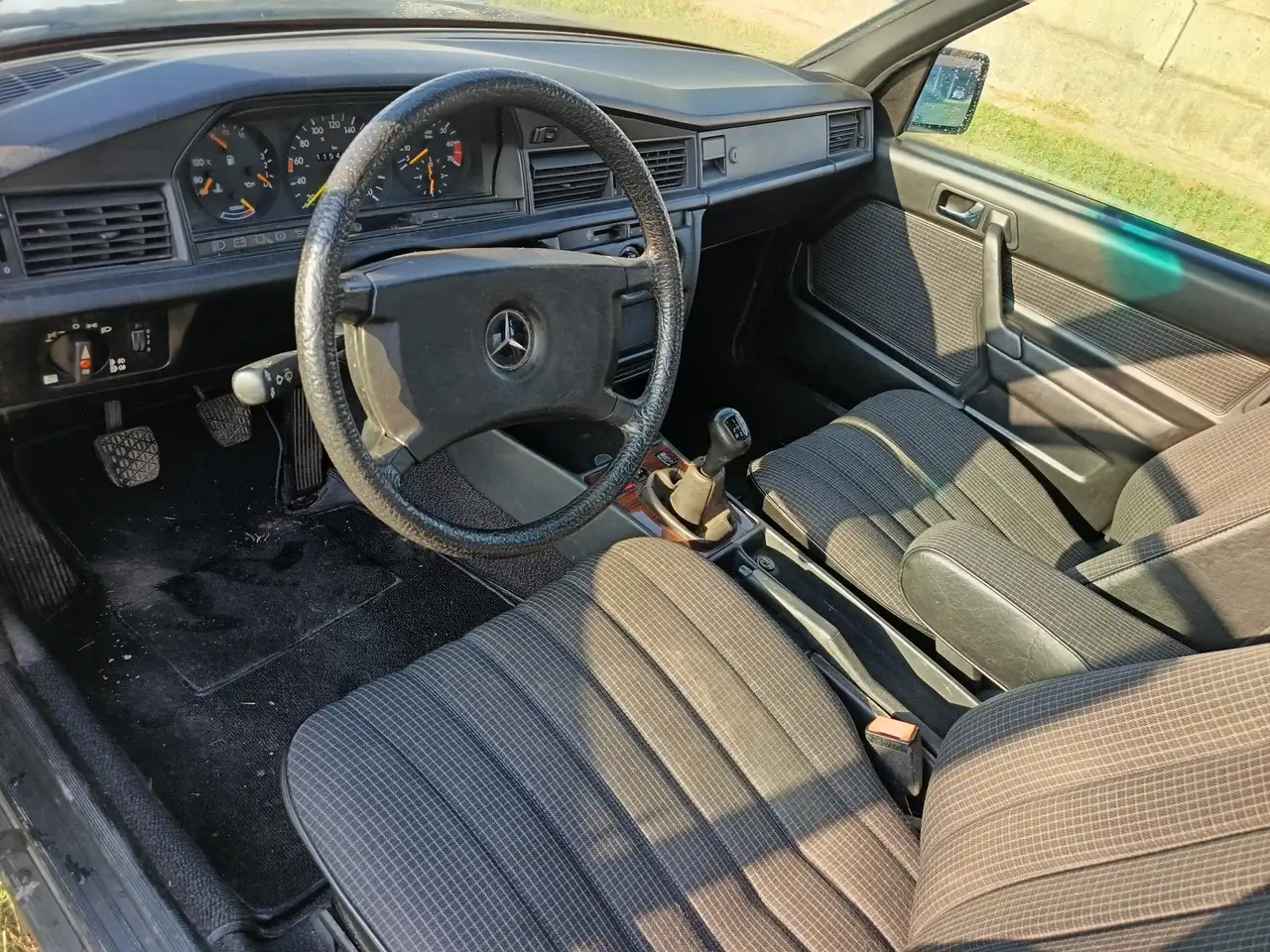 Mercedes-Benz 190 2.0 E 122cv, foto 11