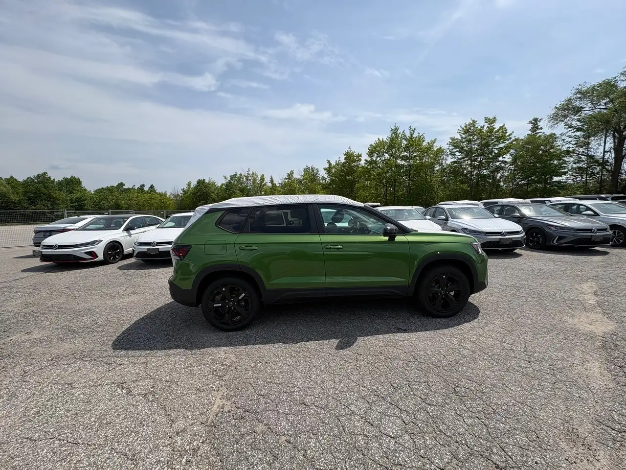 Volkswagen Taos снимка Volkswagen Taos
