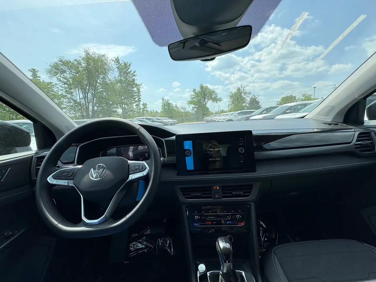 Volkswagen Taos снимка Volkswagen Taos
