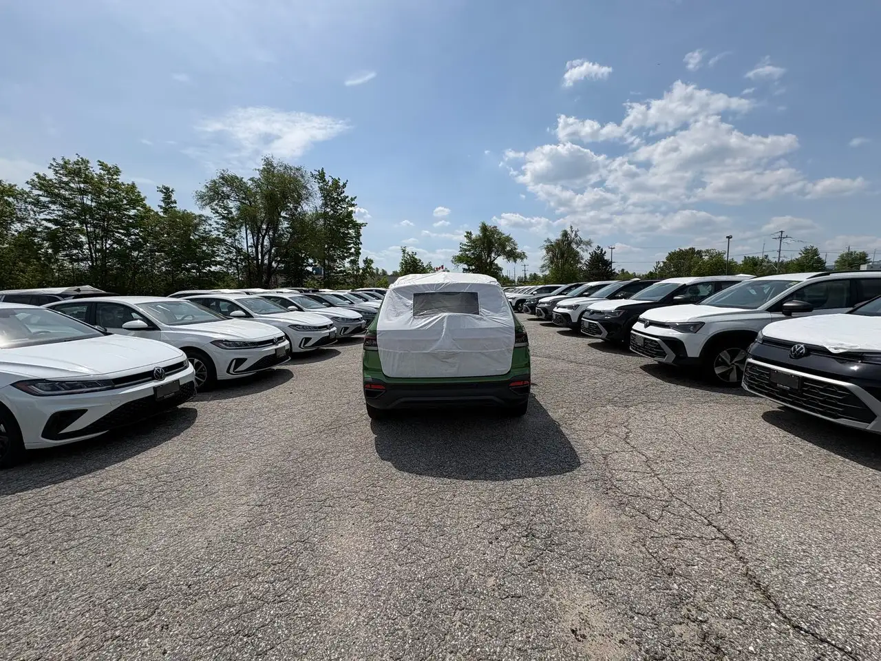Volkswagen Taos снимка Volkswagen Taos