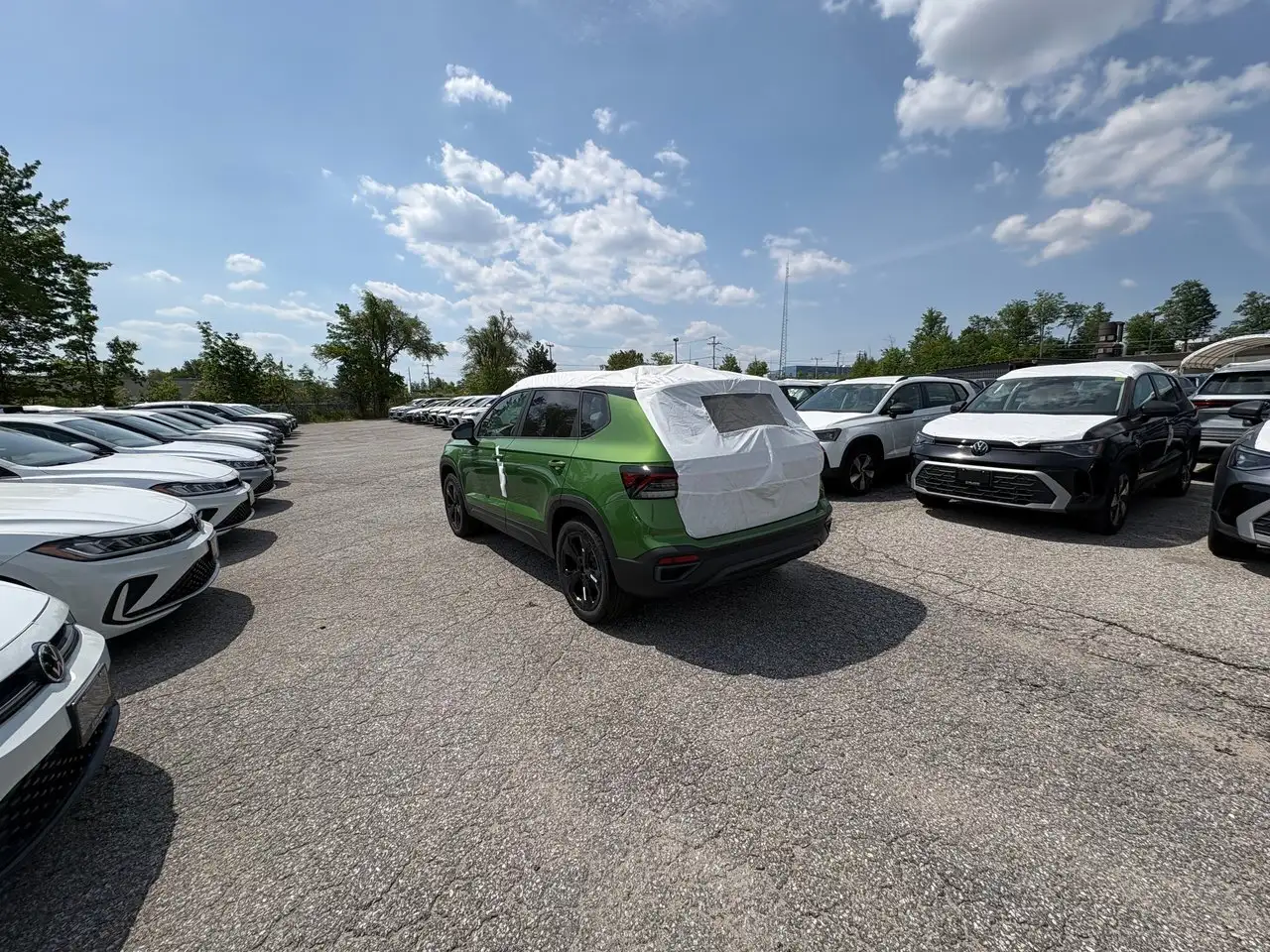 Volkswagen Taos снимка Volkswagen Taos