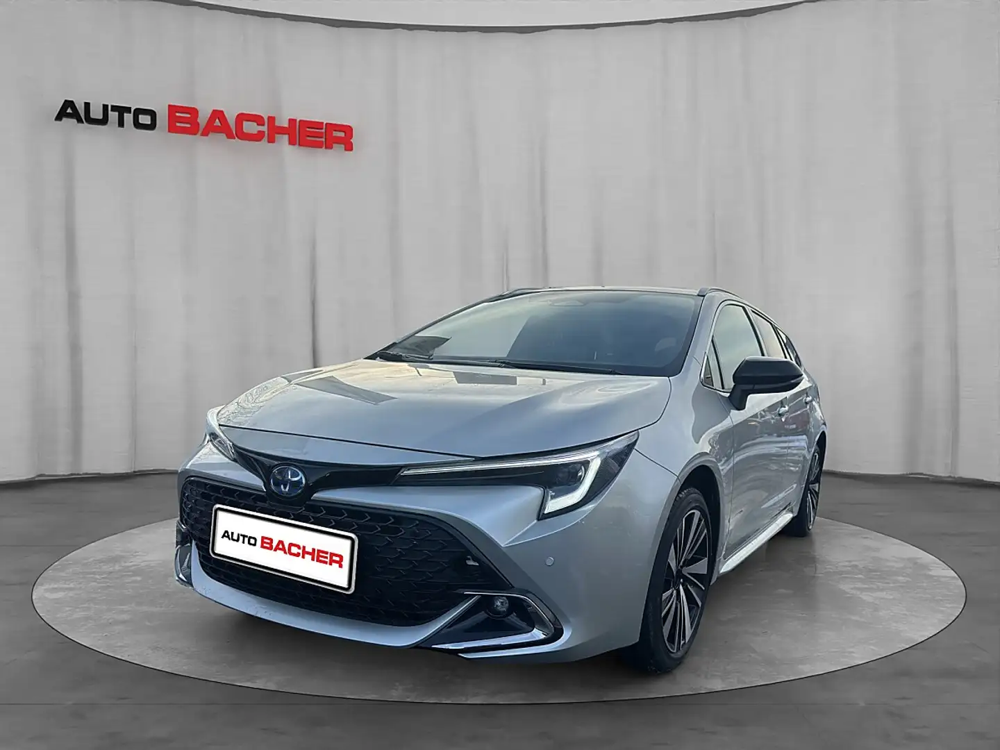 Toyota Corolla 1,8 Hybrid Touring Sports Active Drive Silber - 1