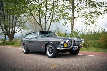 Volvo P1800 ES Restomod