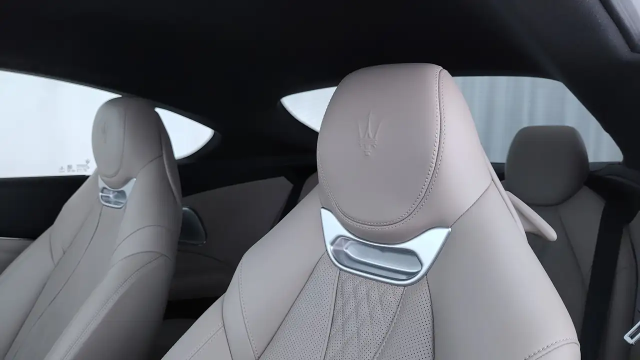 Maserati GranTurismo 2024 — фото 13