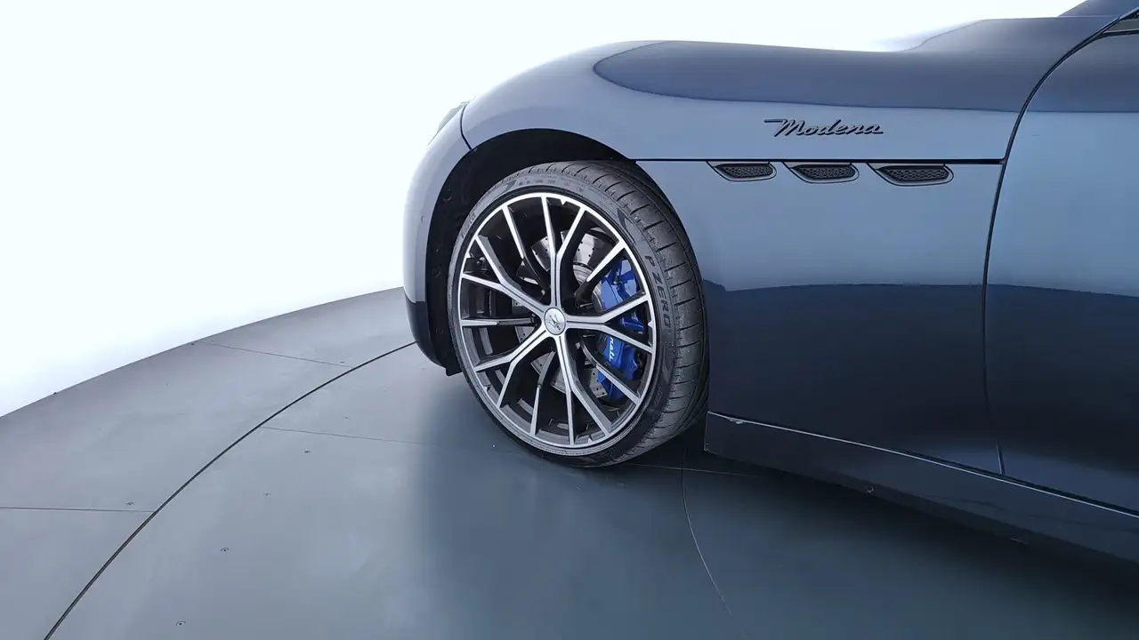 Maserati GranTurismo 2024 — фото 10