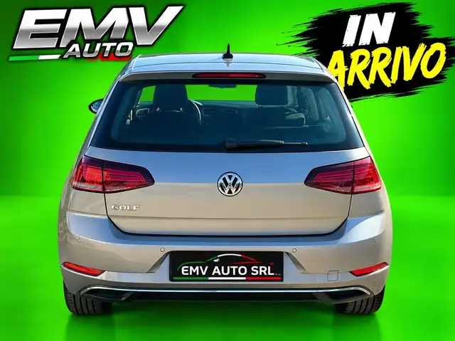 Volkswagen Golf view 10