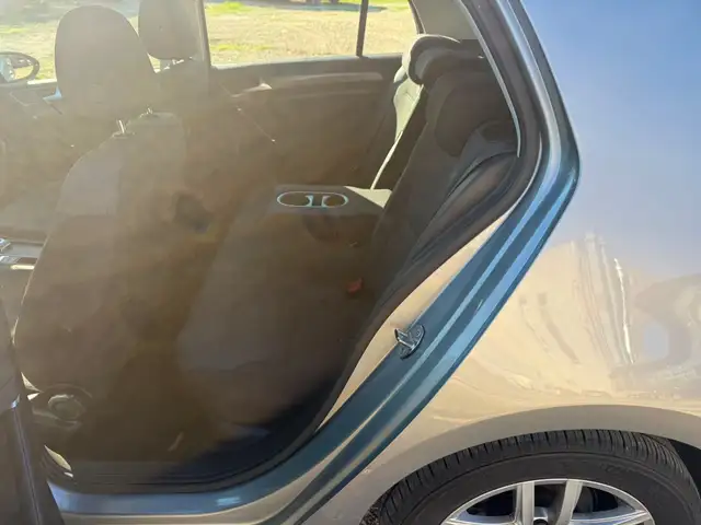 Volkswagen Golf view 7