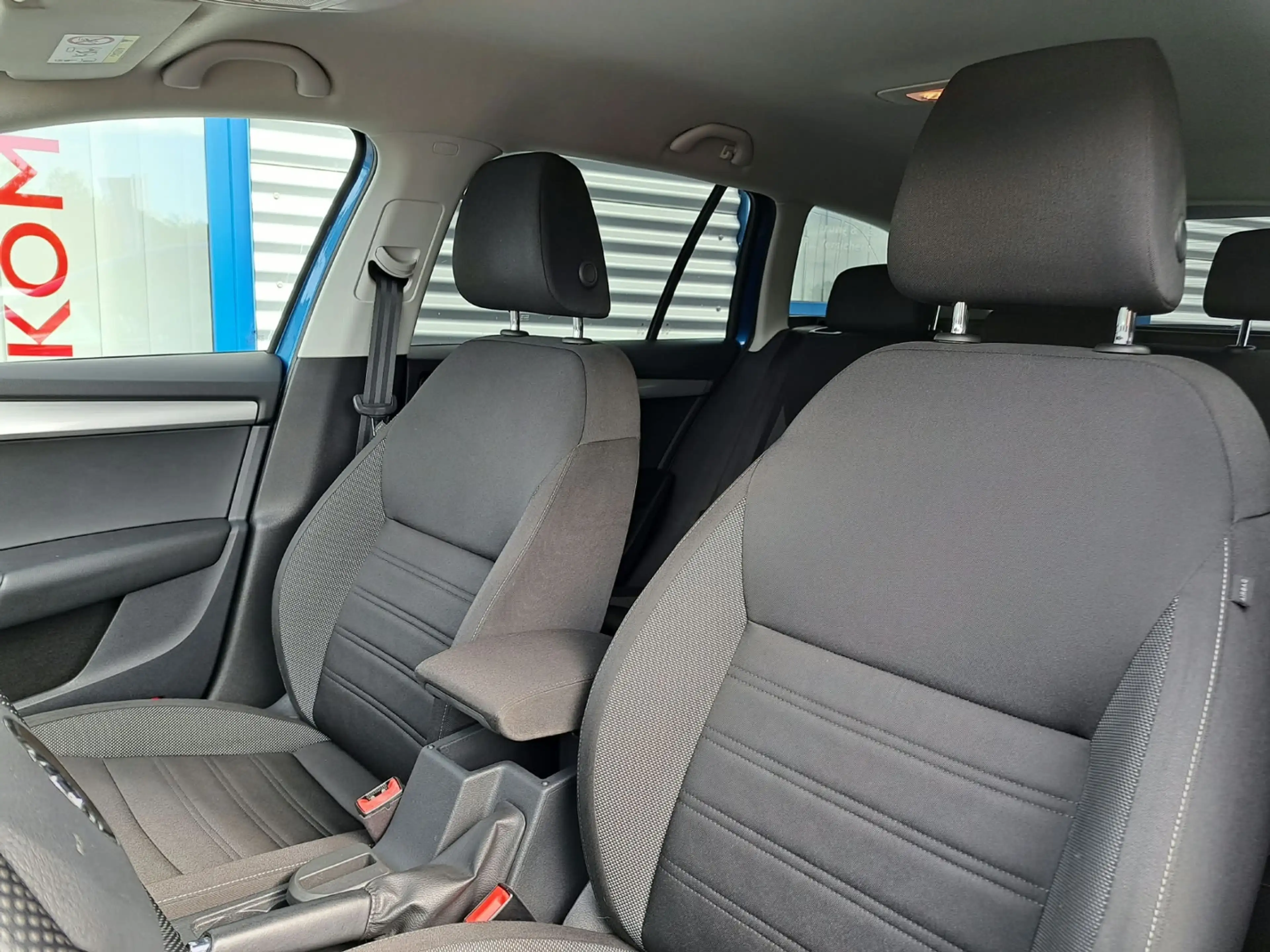 Skoda Octavia 1.0 TSI DSG *APP*NAVI*PDC*ALU*2-ZONEN KLIMAUTOMAT — photo 9
