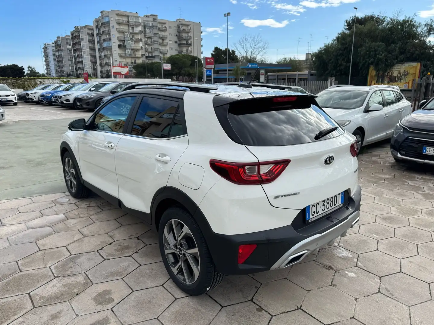 Kia Stonic 1.0 t-gdi mhev GT Line 100cv imt Bianco - 2