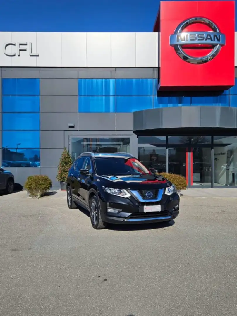 Nissan X-Trail 1.6 dCi 2WD N-Connecta Schwarz - 1