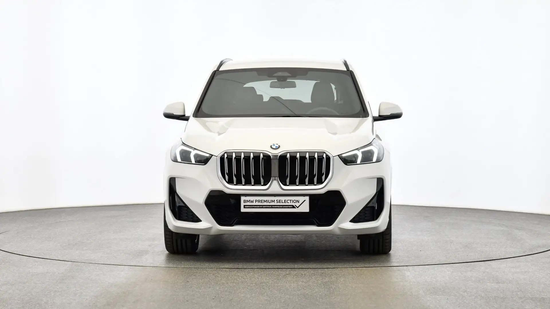 BMW X1 xDrive20d *M-Sportpaket *Adaptives M Fahrwerk *AHK Weiß - 2
