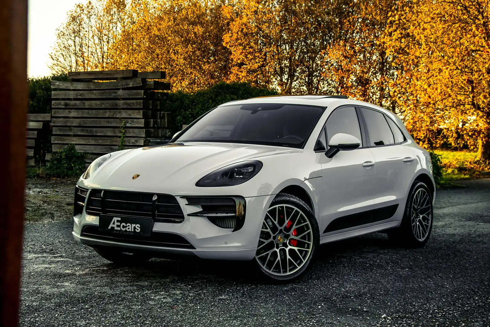 Porsche Macan GTS / PDK / SPORT CHRONO / PANO ROOF / BOSE SOUND Weiß - 1