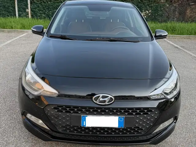 Hyundai i20 1.1 Crdi - NEOPATENTATI - 12 MESI DI GARANZIA -