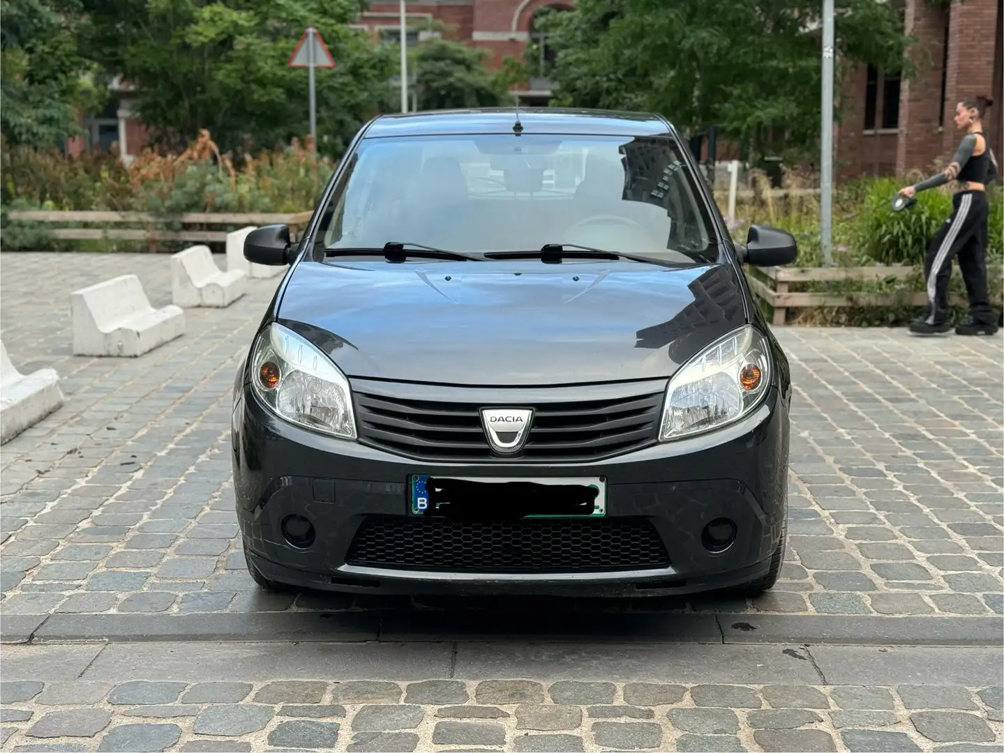 Dacia Sandero 1. 4 essence avec formulaire rose  CT ✅ - 2