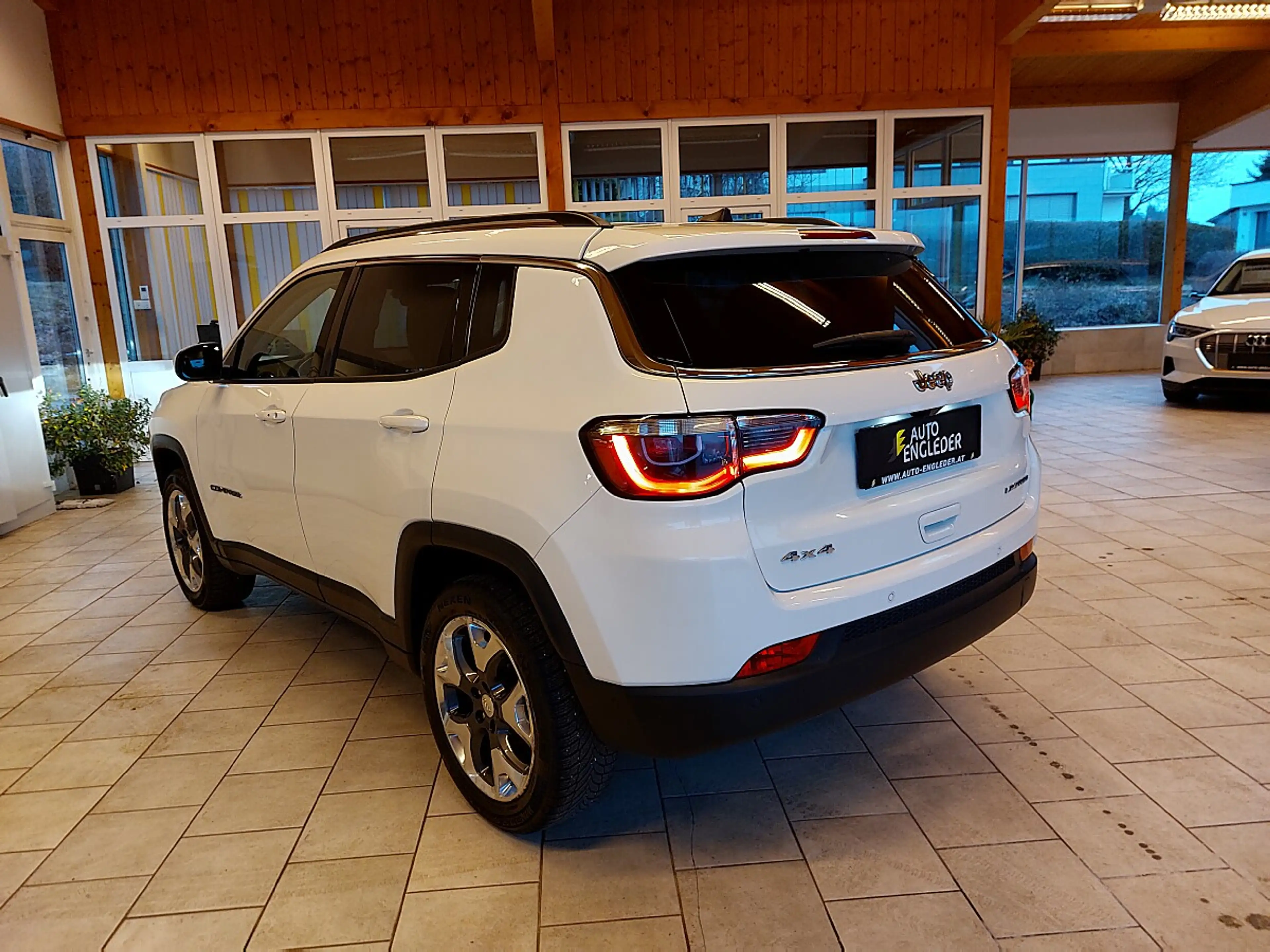 Jeep Compass 1,4 MultiAir2 AWD Limited Aut. — photo 7