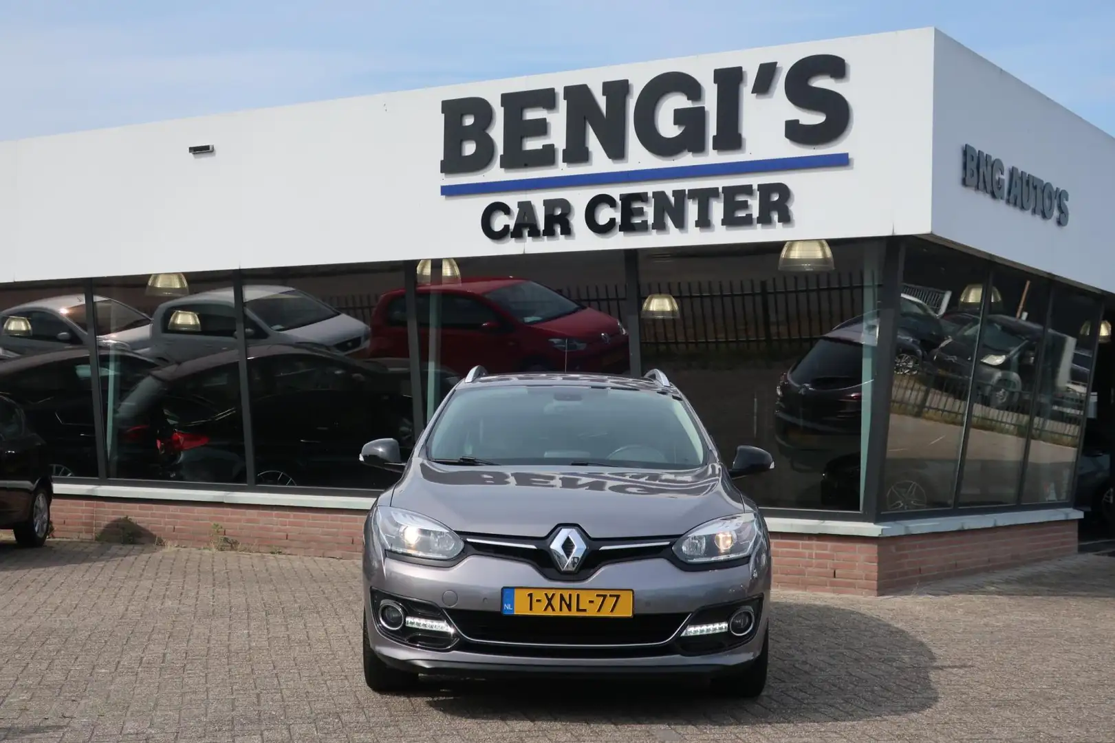 Renault Megane Estate 1.2 TCe Bose LED_NAVI_PDC V+A_CAM_NAP. Gris - 2