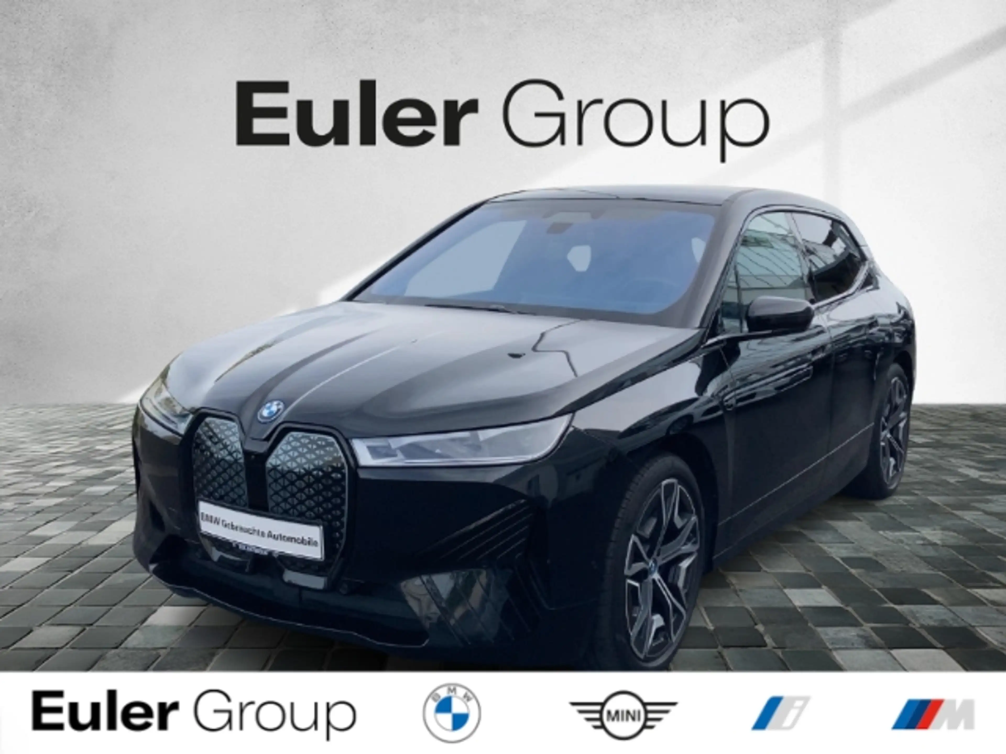 BMW iX xDrive 50 Luftfederung AHK-klappbar El. Panodach P