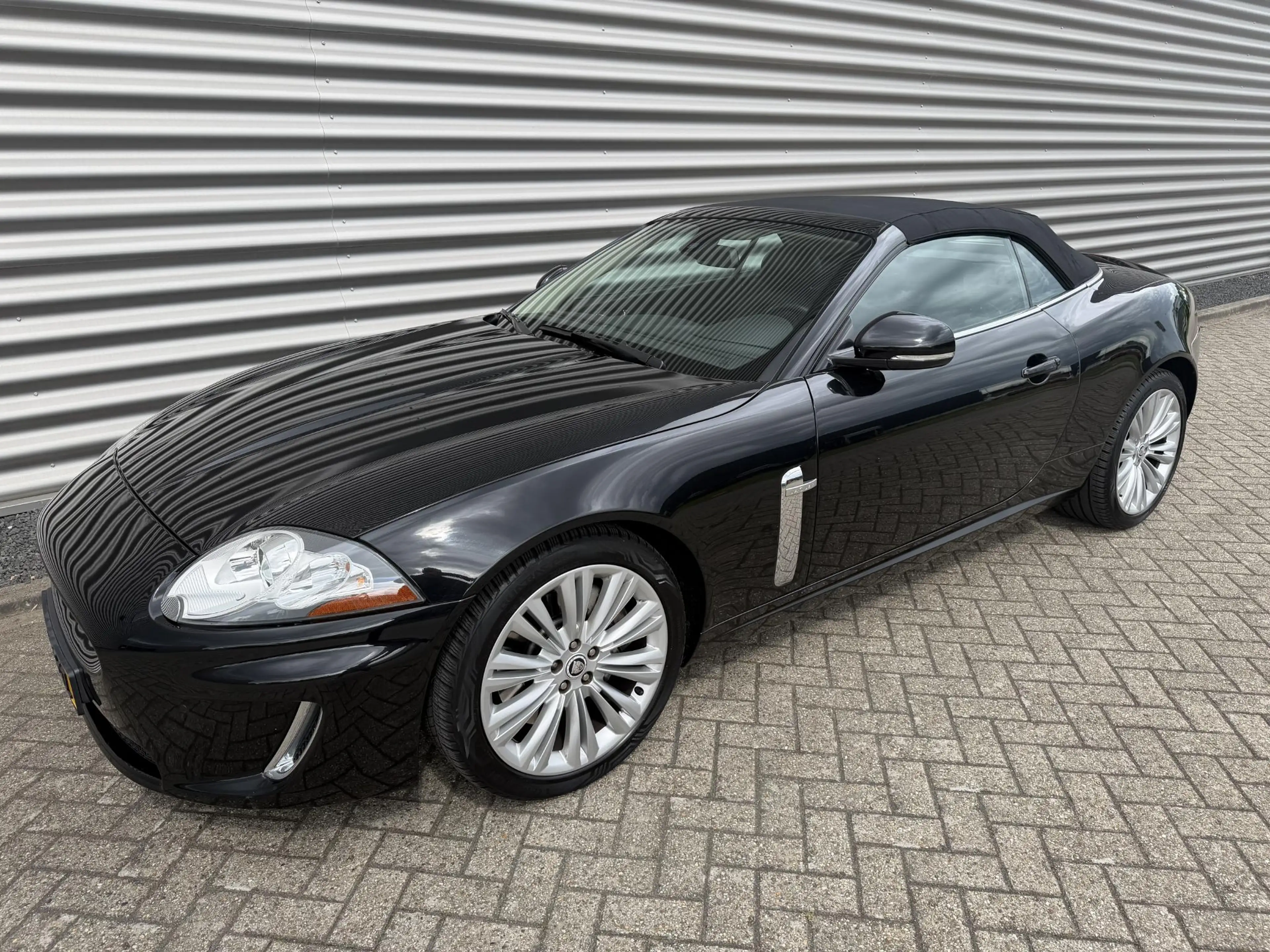 Jaguar XK 5.0 V8 Convertible — photo 25