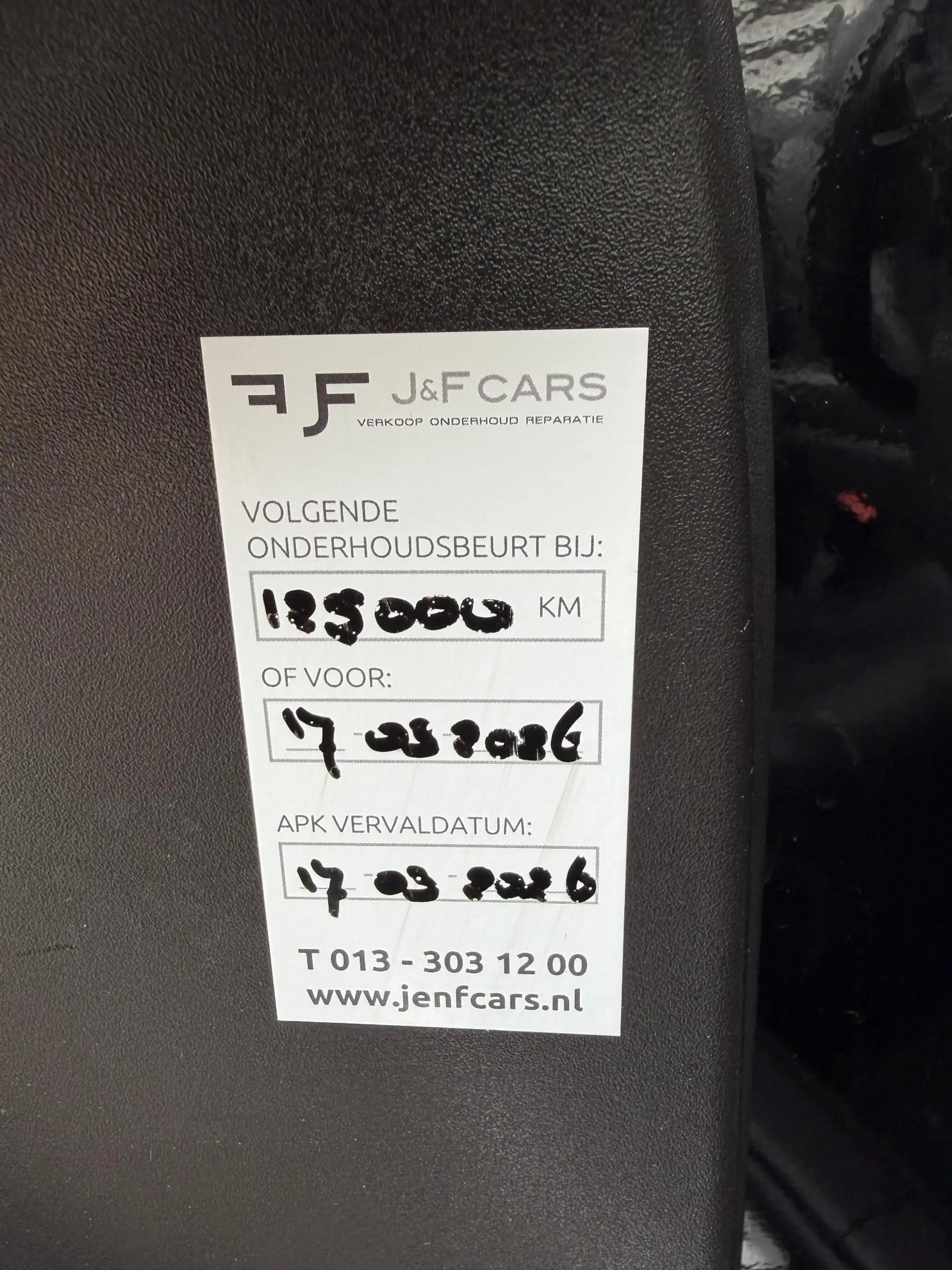 Jaguar XK 5.0 V8 Convertible — photo 32
