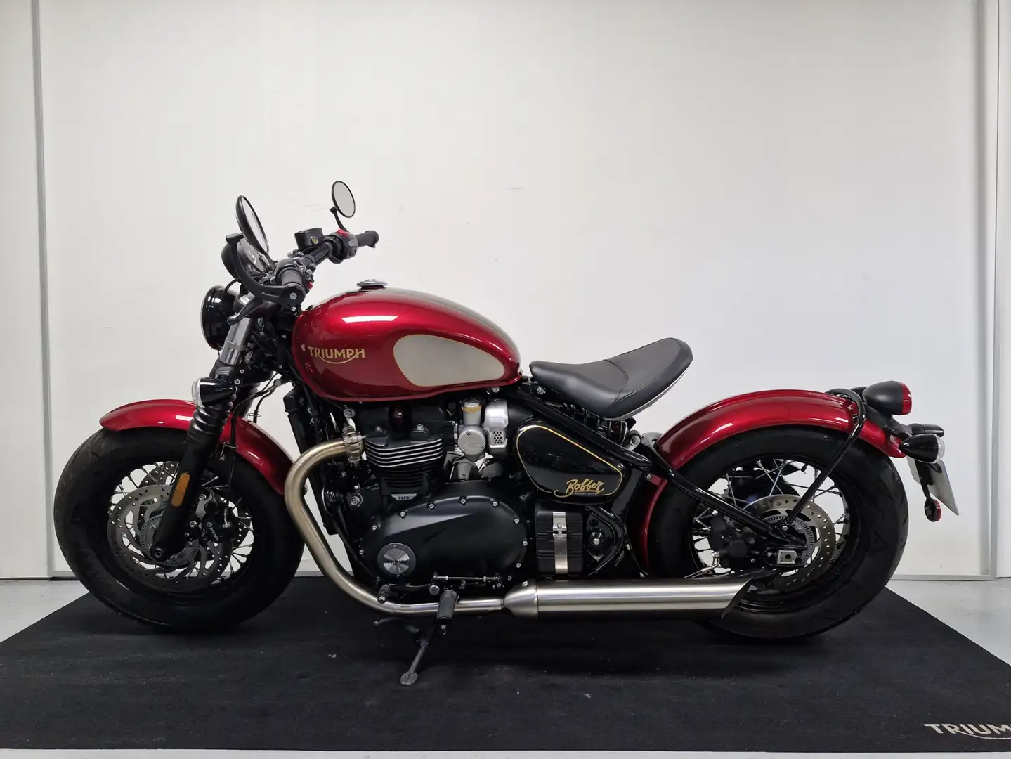Triumph Bonneville Bobber - 1
